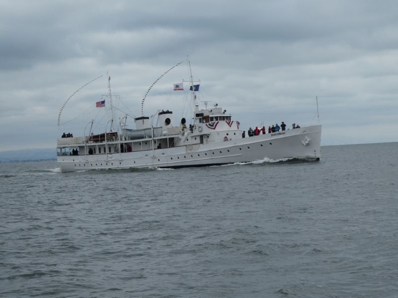 Ex presidential<BR> yacht Potomac